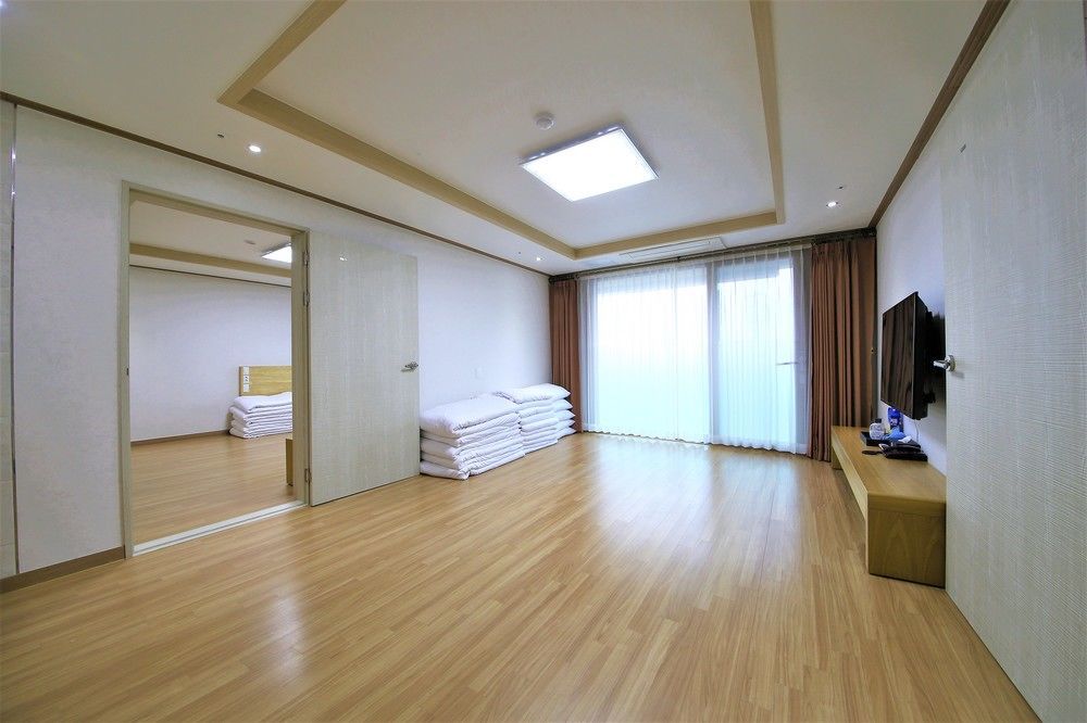 Jeju Sunbeach Resort Exterior photo